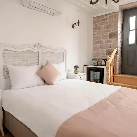 Ali Baris Hotel Ayvalı