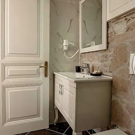 Ali Baris Hotell Ayvalı