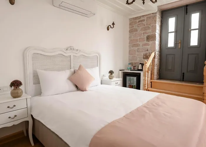 Ali Baris Hotel Ayvalı