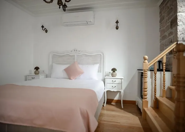 Ali Baris Hotel Ayvalı